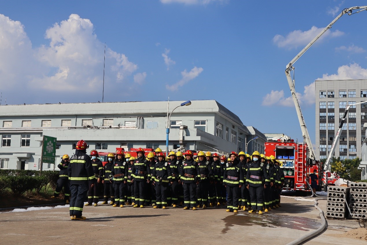 佛堂鎮(zhèn)開展?；穲?chǎng)所消防安全應(yīng)急演練